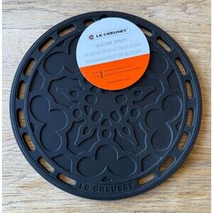 Le Creuset 8in Round Silicone French Trivet Hot Pad Gripper Black NEW